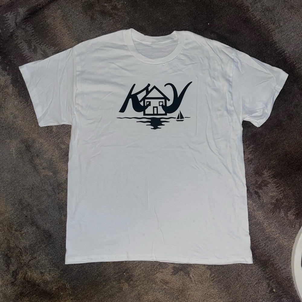 White and black KAYYARD “Boat” Tee
